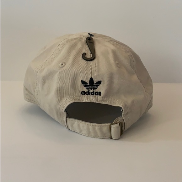 New Adidas relaxed strap back khaki hat - Picture 3 of 7